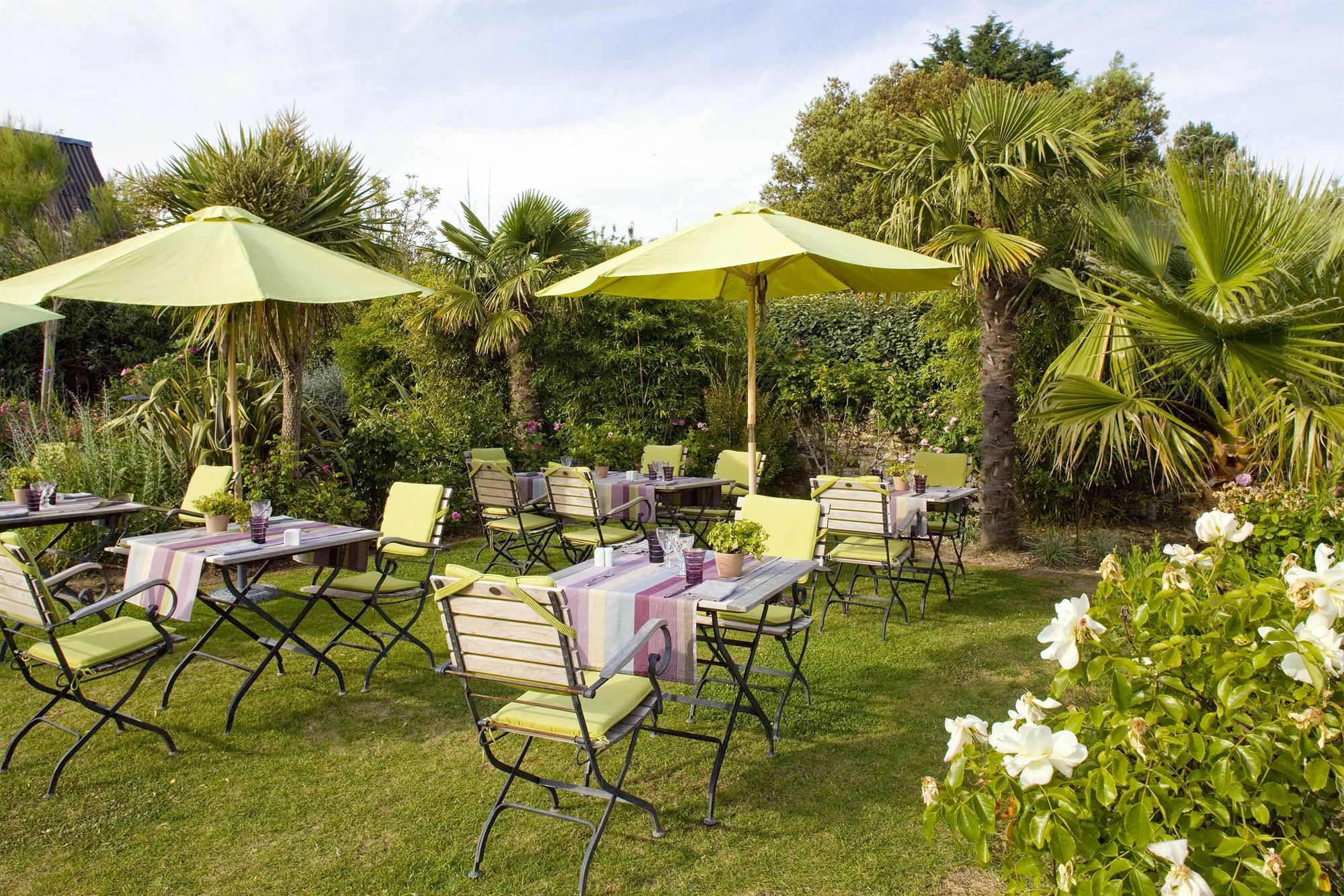 Relais Du Silence Hotel Restaurant Les Ormes Barneville-Carteret Exteriör bild